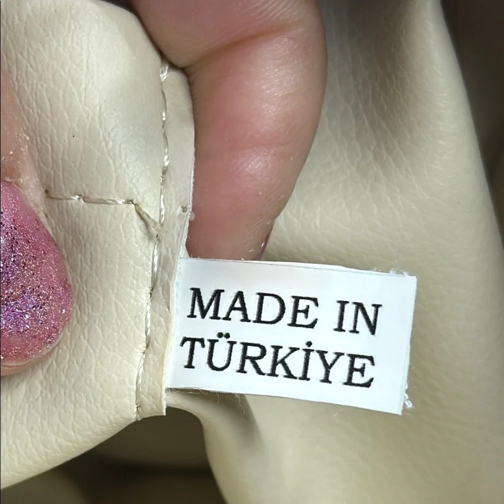 TIFFANY & TOMATO Black Padded Shoulder Bag, MADE IN TÜRKIYE - Picture 4 of 9